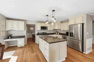 931 White Water Dr, Adams Township, PA 16046 - Photo 9