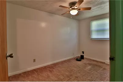 19 N 26th St, Pymatuning Township, PA 16125 - Photo 7