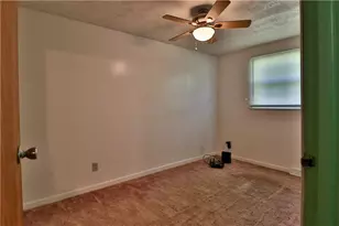 19 N 26th St, Pymatuning Township, PA 16125 - Photo 7