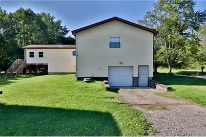 19 N 26th St, Pymatuning Township, PA 16125 - Photo 3