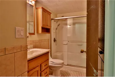 19 N 26th St, Pymatuning Township, PA 16125 - Photo 5