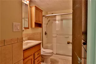 19 N 26th St, Pymatuning Township, PA 16125 - Photo 5