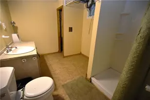 1406 Roemer Blvd, Farrell, PA 16121 - Photo 23