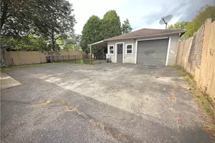 1406 Roemer Blvd, Farrell, PA 16121 - Photo 5