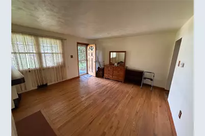 802 Glencairn St, West Mifflin, PA 15122 - Photo 3