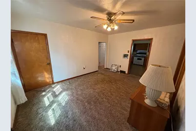 802 Glencairn St, West Mifflin, PA 15122 - Photo 9