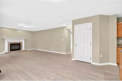 1811 Pioneer Dr, Pittsburgh, PA 15143 - Photo 11