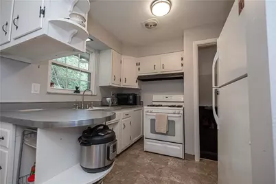 1626 Hybla St, Pittsburgh, PA 15212 - Photo 9