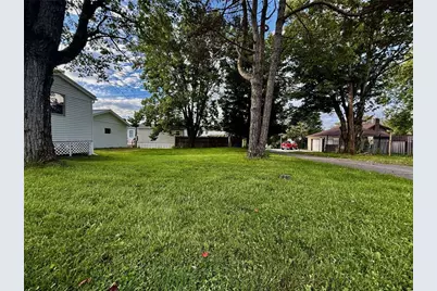 323 Butler Ave, Franklin Township, PA 16117 - Photo 17