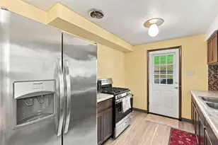 113 Hawthorne Ave, Pittsburgh, PA 15229 - Photo 13