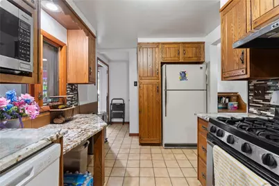 701 Trillium Ct, Pine Township, PA 15090 - Photo 9