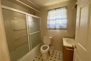 330 Shaw St, New Castle, PA 16101 - Photo 5