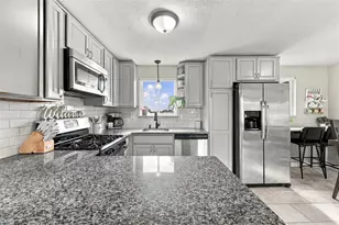 942 Lindsay Rd, Scott Township, PA 15106 - Photo 9