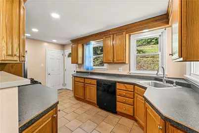 1711 Leister  St, Spring Hill, PA 15212 - Photo 17