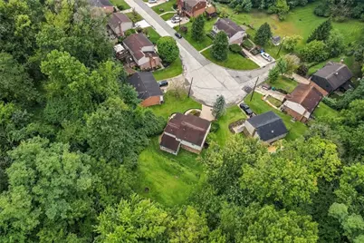 1349 Sturdy Oak Dr, Scott Township, PA 15220 - Photo 37