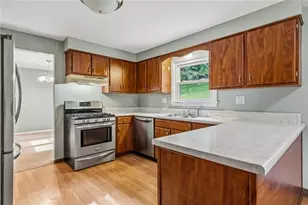 1349 Sturdy Oak Dr, Scott Township, PA 15220 - Photo 13