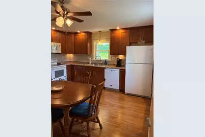 275 Maple St, Sewickley Township, PA 15678 - Photo 9