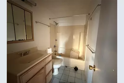 402 Elias Dr, Pittsburgh, PA 15235 - Photo 9