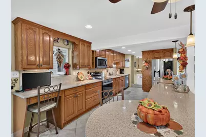 1224 Armstrong Dr, South Park, PA 15129 - Photo 9