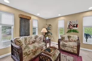 1224 Armstrong Dr, South Park, PA 15129 - Photo 9