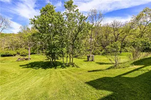 810 Stonebridge Dr, Hempfield Township, PA 15601 - Photo 7