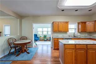 810 Stonebridge Dr, Hempfield Township, PA 15601 - Photo 15