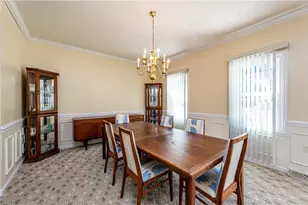 810 Stonebridge Dr, Hempfield Township, PA 15601 - Photo 13