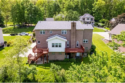 810 Stonebridge Drive, Hempfield Township, PA 15601 - Photo 5