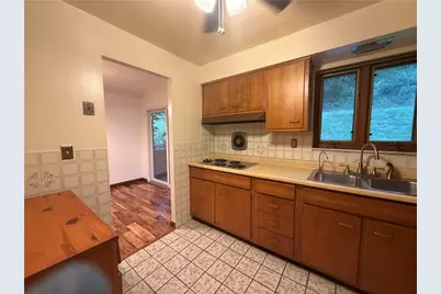 311 Larch Ln, Pittsburgh, PA 15234 - Photo 11