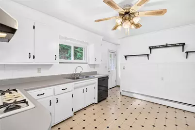 700 9th St, Ellwood City, PA 16117 - Photo 5