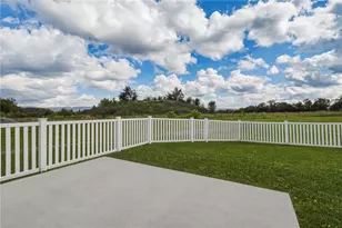 1040 Colonial Dr, Uniontown, PA 15401 - Photo 15