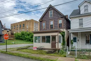 625 Walnut St, New Kensington, PA 15068 - Photo 1