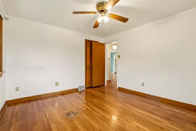 4358 E Brightview Ave, Pittsburgh, PA 15227 - Photo 11