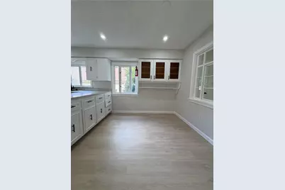 306 Valley Dr, Rochester, PA 15074 - Photo 9