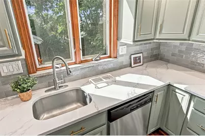 5912 Phillips Ave, Pittsburgh, PA 15217 - Photo 13