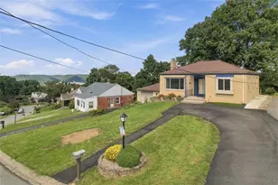 18 Solar Dr, Harmony Township, PA 15003 - Photo 3