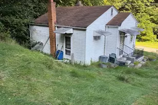 1110 Tevebaugh Hollow Rd, Economy, PA 15042 - Photo 5