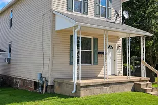 316 Longfellow St, Vandergrift, PA 15690 - Photo 3