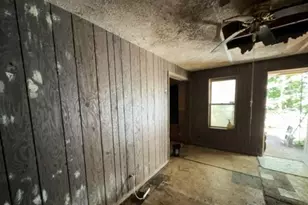319 Strickler St, Pittsburgh, PA 15204 - Photo 3