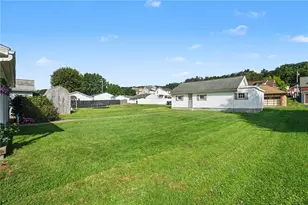 228 Hazel Ave, Ellwood City, PA 16117 - Photo 23