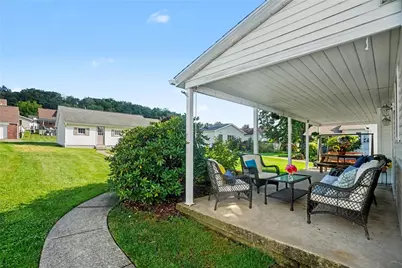 228 Hazel Ave, Ellwood City, PA 16117 - Photo 21