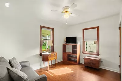 228 Hazel Ave, Ellwood City, PA 16117 - Photo 9