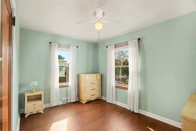 228 Hazel Ave, Ellwood City, PA 16117 - Photo 7