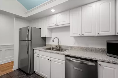 5922 Howe Street #204, Pittsburgh, PA 15232 - Photo 9
