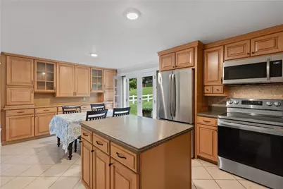 1547 Berryman Ave, South Park, PA 15129 - Photo 7