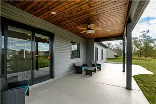 318 Nicklaus Ct, Liberty Township, PA 16127 - Photo 5