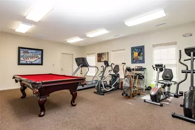 318 Nicklaus Ct, Liberty Township, PA 16127 - Photo 23