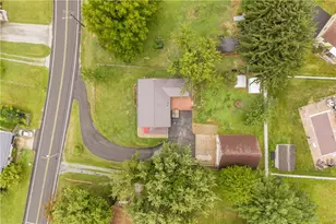 282 Spring Run Rd, Moon/Crescent Twp, PA 15046 - Photo 3