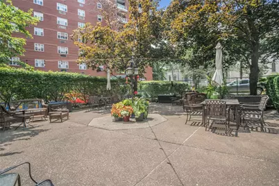 4601 Fifth #525, Pittsburgh, PA 15213 - Photo 23