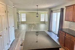 114 Majestic Dr, Cecil, PA 15317 - Photo 5
